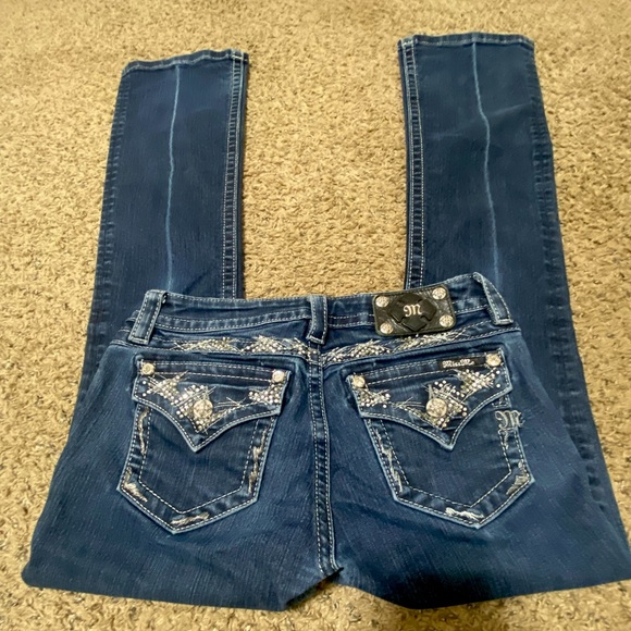 Signature Boot MissMe jeans
With bejeweled pockets
Used
Size- 28
#missme - Picture 1 of 8
